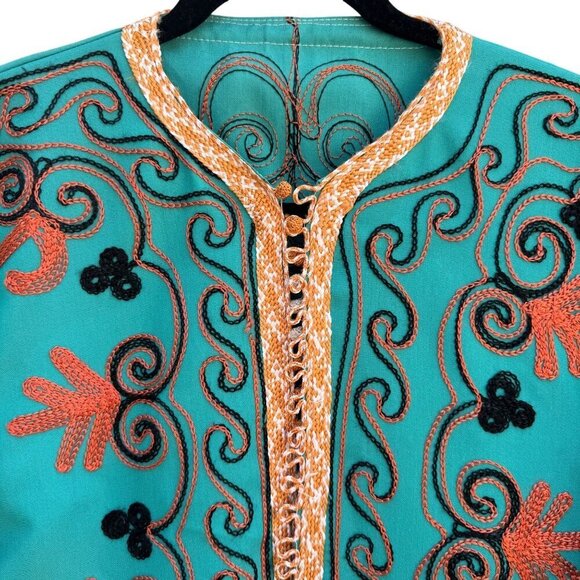Handcrafted Vintage Womens Teal Embroidered 3/4 Sleeve Side Slit Full Button Top - Picture 10 of 12